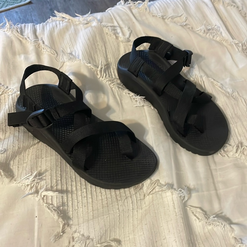 Brand new black thick strap size 8 chacos!